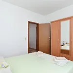Apartman Martin 2224 *