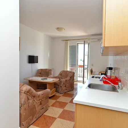 Martin 2224 Apartman *