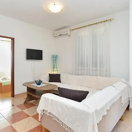 Martin 2224 Apartman