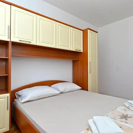 Martin 2224 Apartman