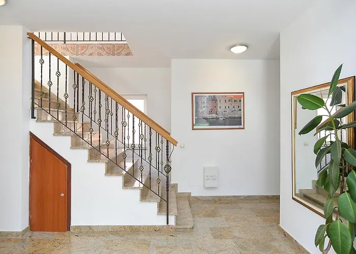 Διαμέρισμα Martin 2224 *